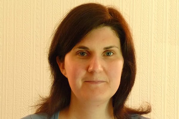 Dr Sarah Crowther