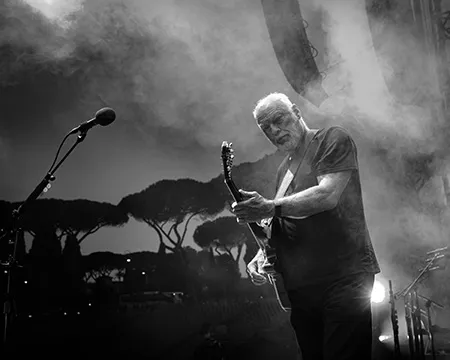 David Gilmour playing guitar. Image credit: Jill Furmanovsky
